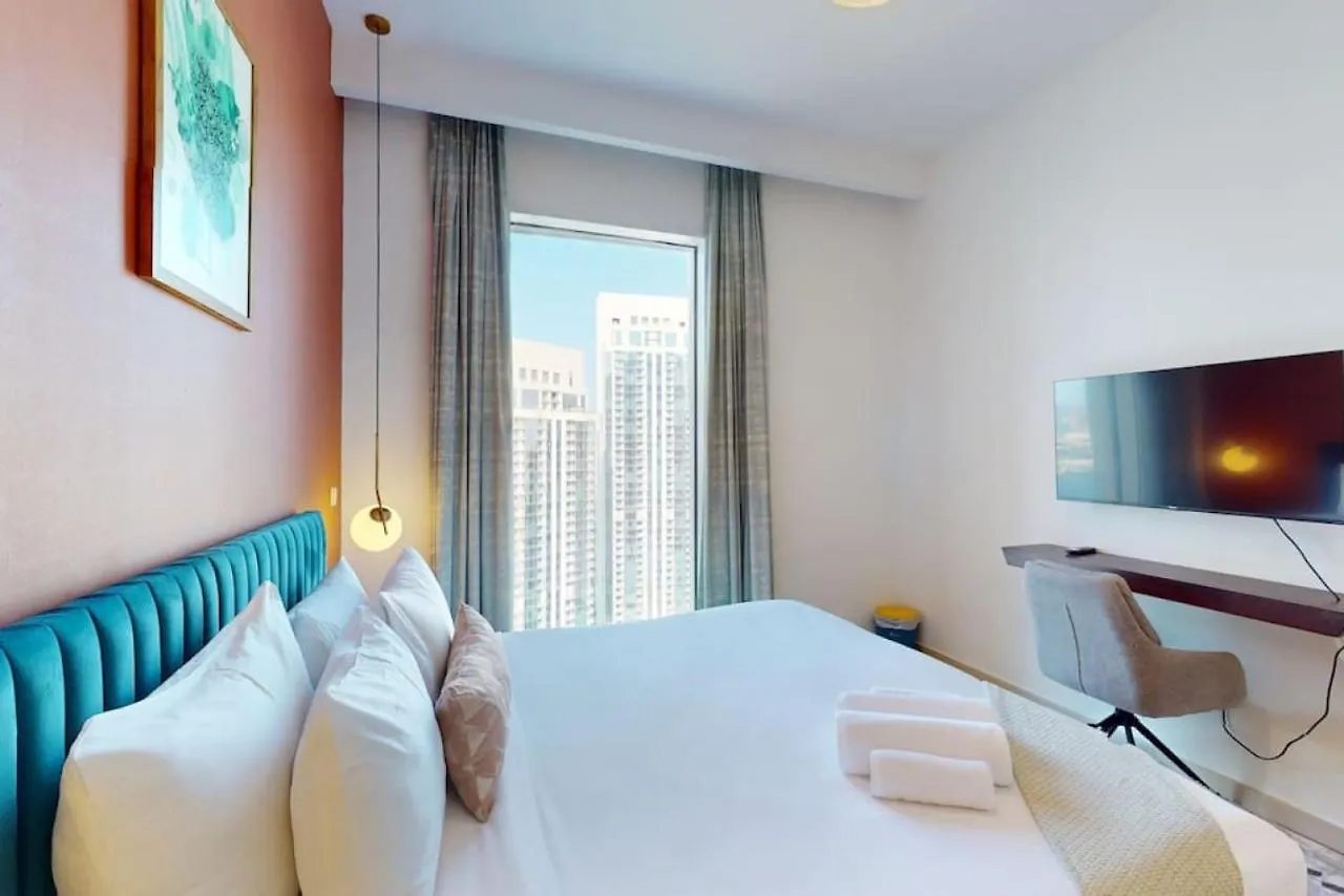 Creek Horizon Tower 2 - Colourful One Bedroom Dubai